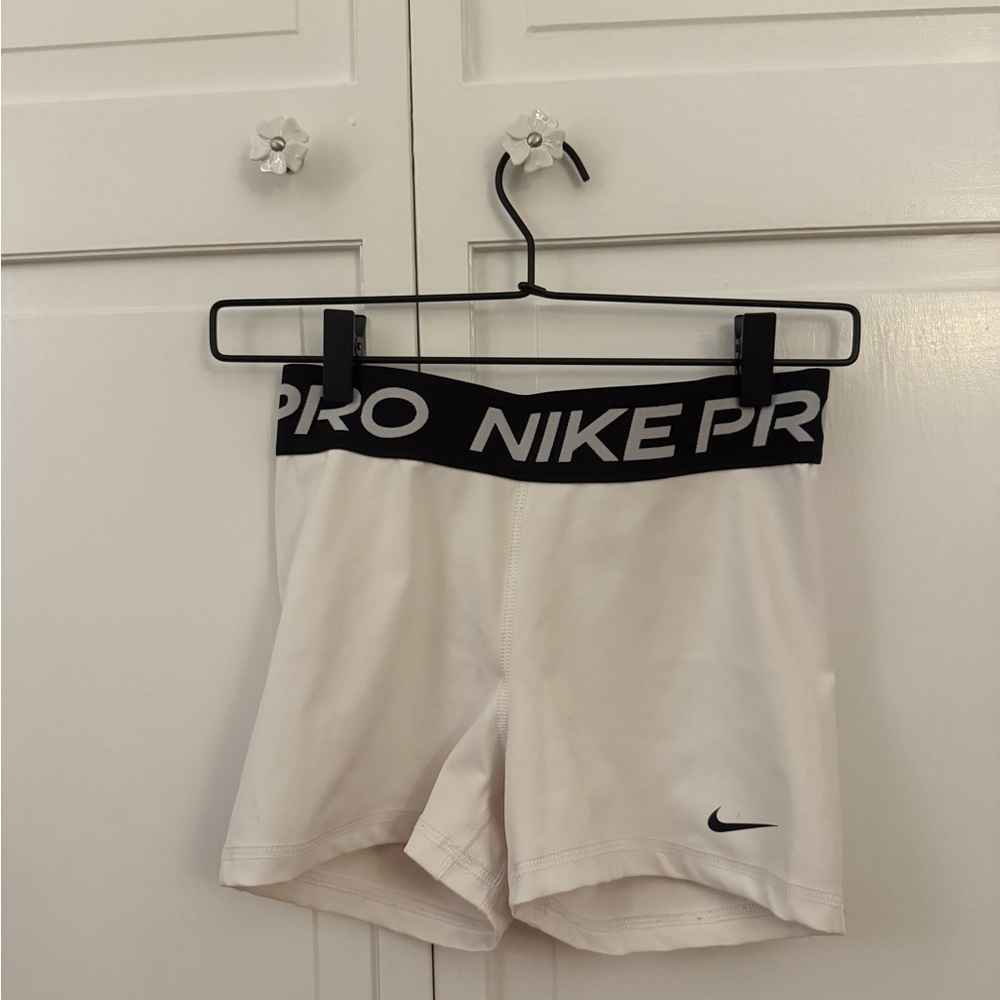 Nike Pro Dri-FIT Cream Top